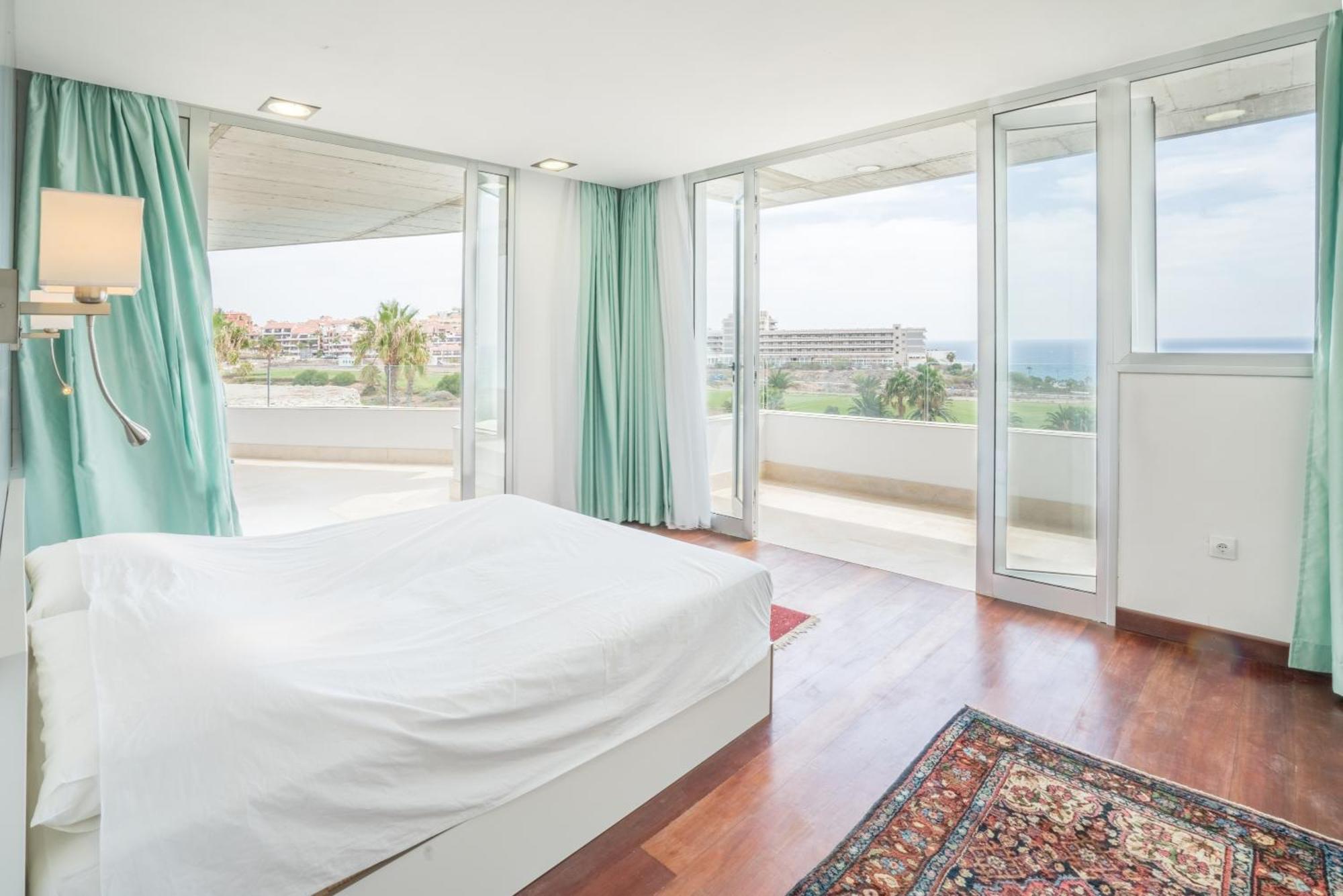 Amarilla Golf Villas-Lovely Complex-Amazing View 圣米格尔德阿沃纳 外观 照片